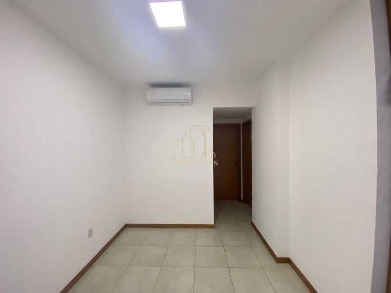 Apartamento à venda com 2 quartos, 70m² - Foto 6