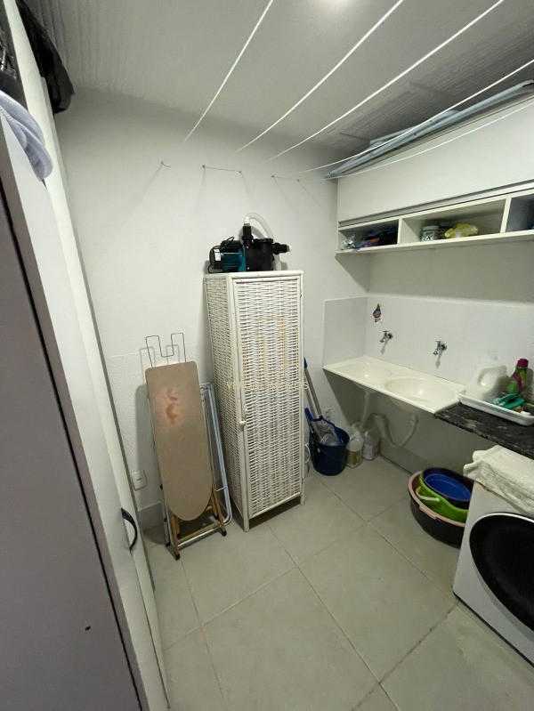 Casa de Condomínio à venda com 4 quartos, 230m² - Foto 29