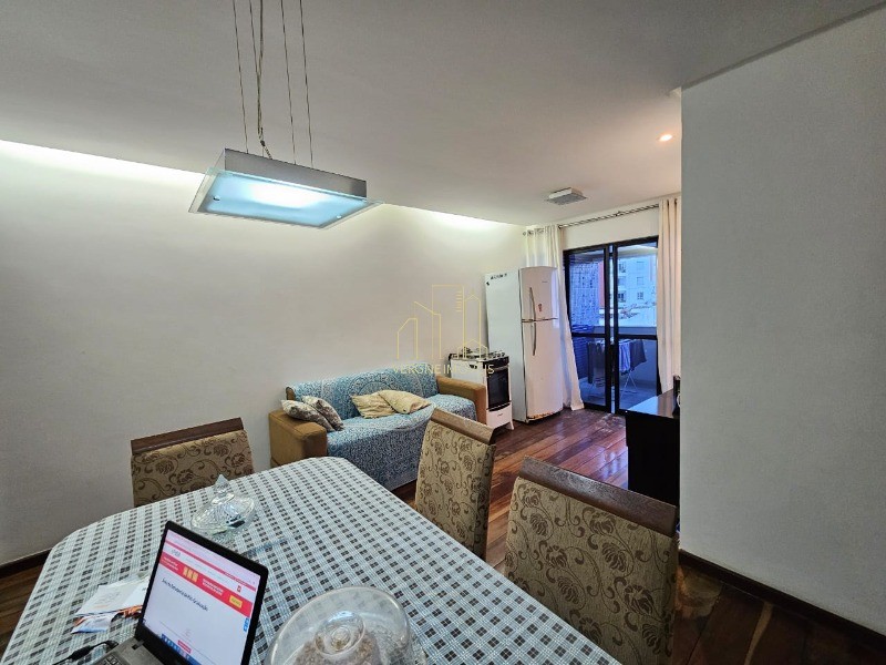 Apartamento à venda com 2 quartos, 78m² - Foto 2