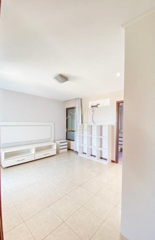 Apartamento à venda com 4 quartos, 188m² - Foto 9