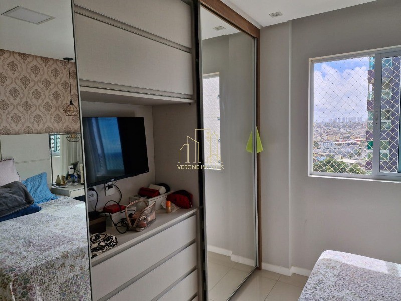 Apartamento à venda com 2 quartos, 70m² - Foto 12