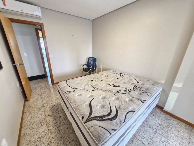 Apartamento à venda com 4 quartos, 224m² - Foto 19