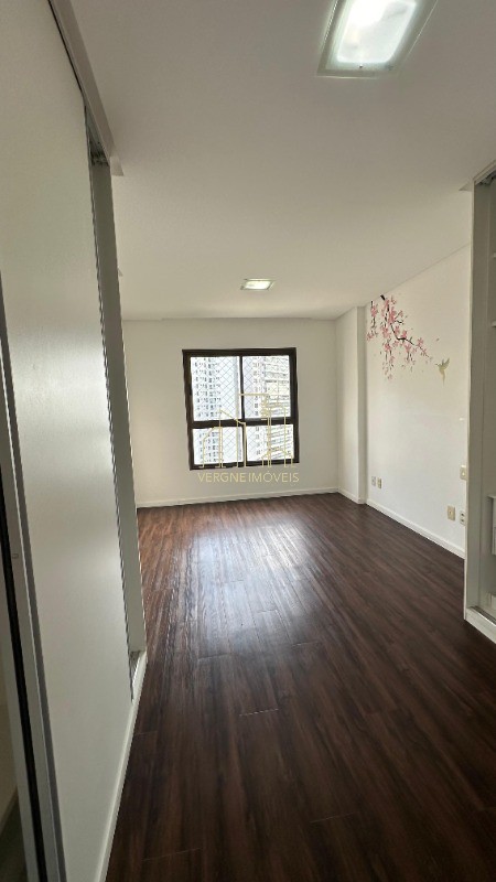 Apartamento à venda com 4 quartos, 166m² - Foto 9