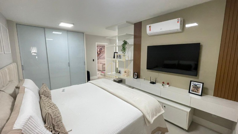 Apartamento à venda com 4 quartos, 243m² - Foto 18