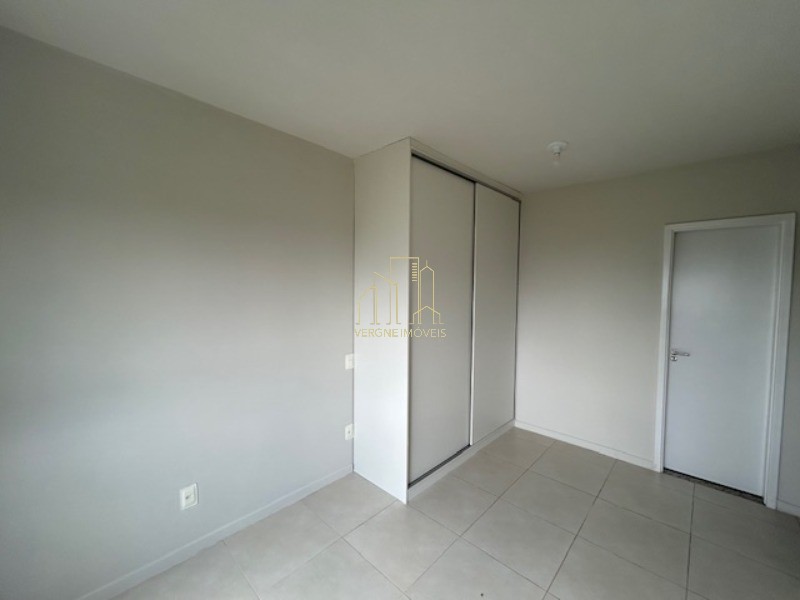 Apartamento à venda com 2 quartos, 65m² - Foto 17