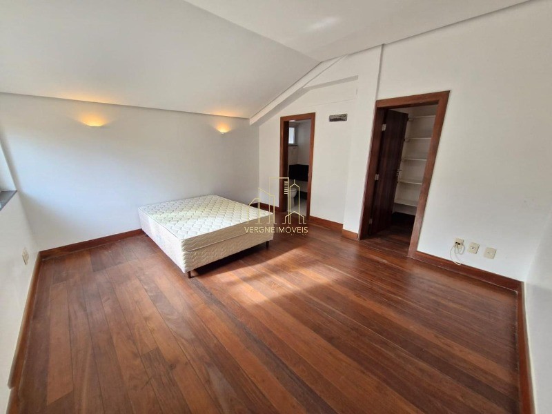 Casa de Condomínio à venda com 4 quartos, 560m² - Foto 26