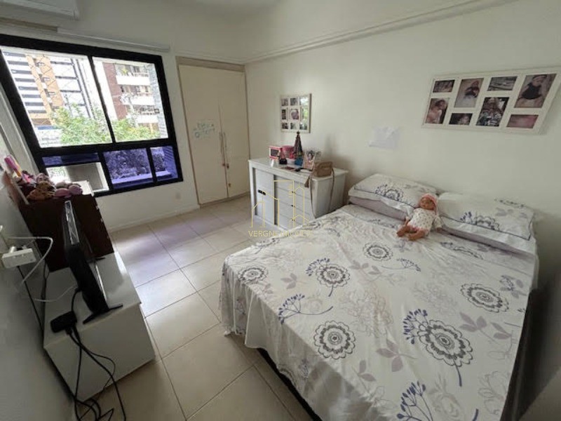 Apartamento à venda com 4 quartos, 225m² - Foto 11