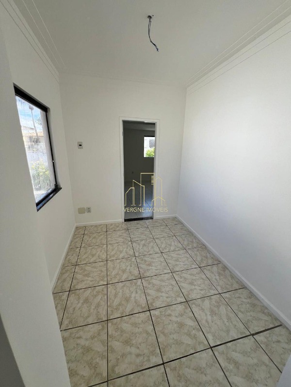 Casa à venda com 3 quartos, 185m² - Foto 16