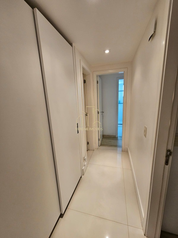 Apartamento à venda com 3 quartos, 235m² - Foto 23