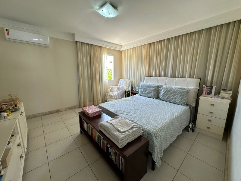 Casa de Condomínio à venda com 4 quartos, 209m² - Foto 13