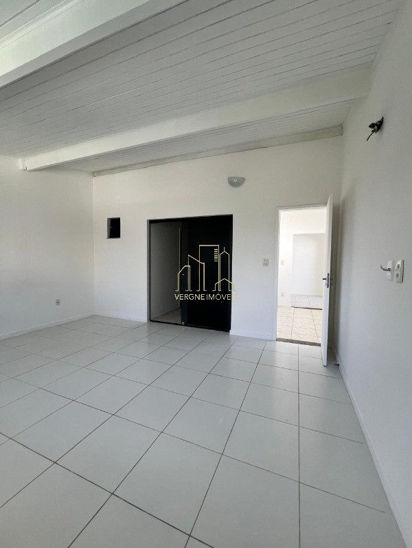 Casa à venda com 3 quartos, 185m² - Foto 9