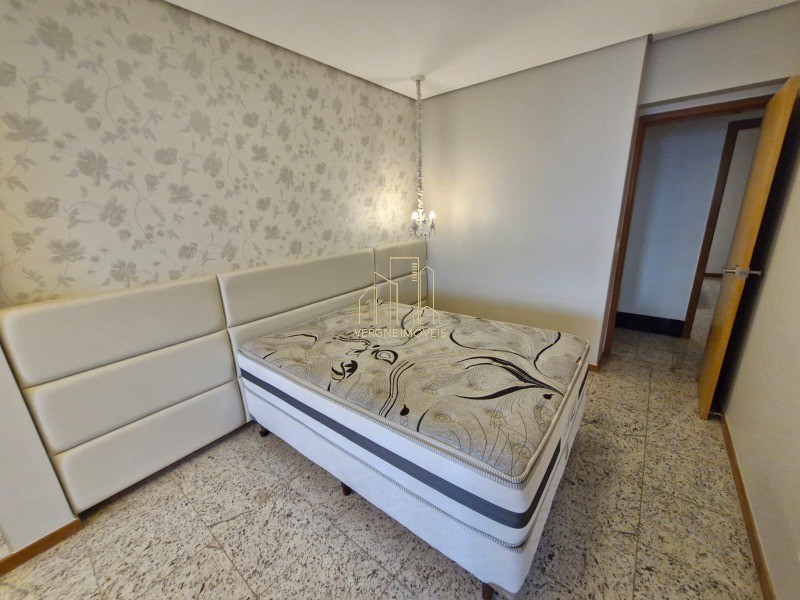 Apartamento à venda com 4 quartos, 224m² - Foto 18