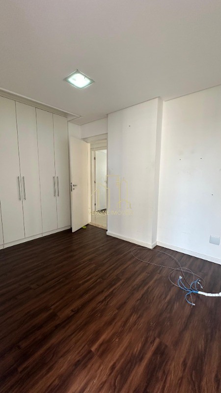 Apartamento à venda com 4 quartos, 166m² - Foto 6