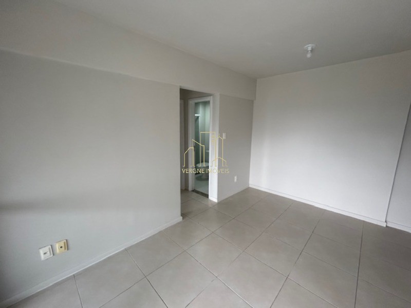 Apartamento à venda com 2 quartos, 65m² - Foto 9