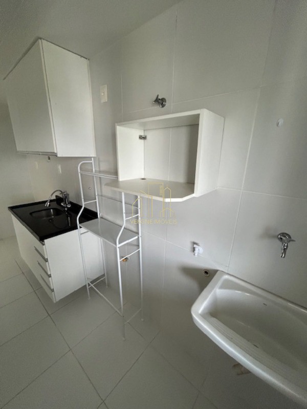 Apartamento à venda com 2 quartos, 65m² - Foto 27