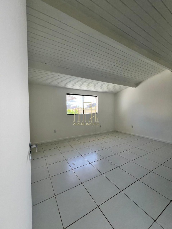 Casa à venda com 3 quartos, 185m² - Foto 15