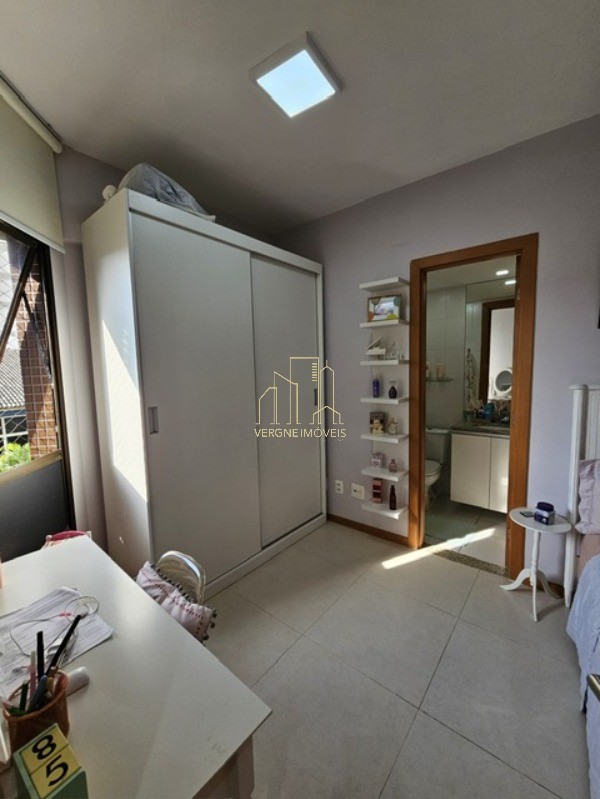 Apartamento à venda com 2 quartos, 70m² - Foto 19