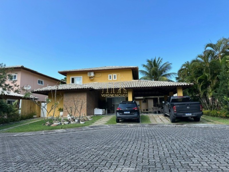 Casa de Condomínio à venda com 4 quartos, 209m² - Foto 2