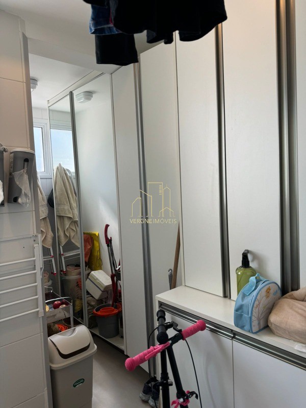 Apartamento à venda com 3 quartos, 81m² - Foto 28