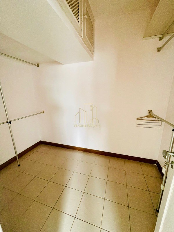 Apartamento à venda com 4 quartos, 200m² - Foto 11