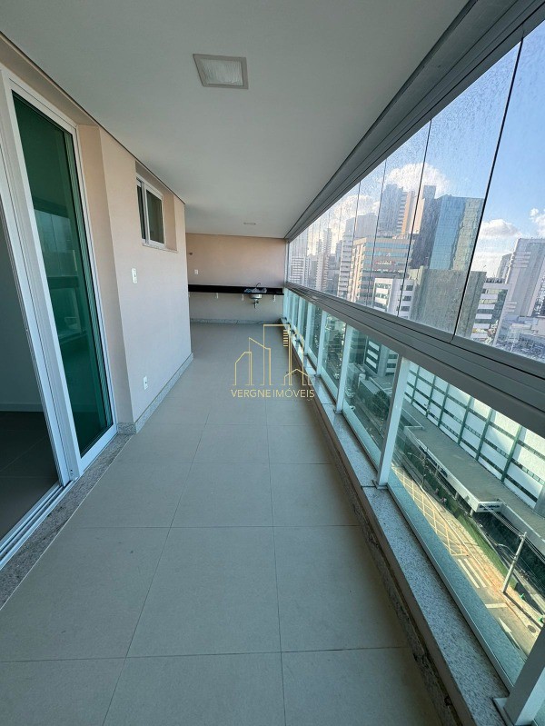 Apartamento à venda com 3 quartos, 126m² - Foto 1