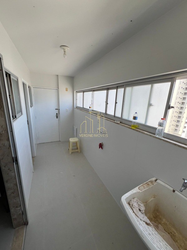 Apartamento à venda com 4 quartos, 140m² - Foto 23