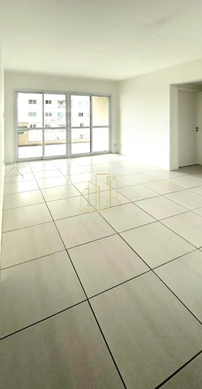 Apartamento à venda com 2 quartos, 67m² - Foto 3