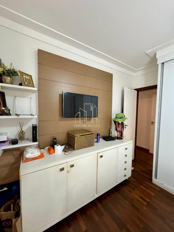 Apartamento à venda com 4 quartos, 136m² - Foto 22