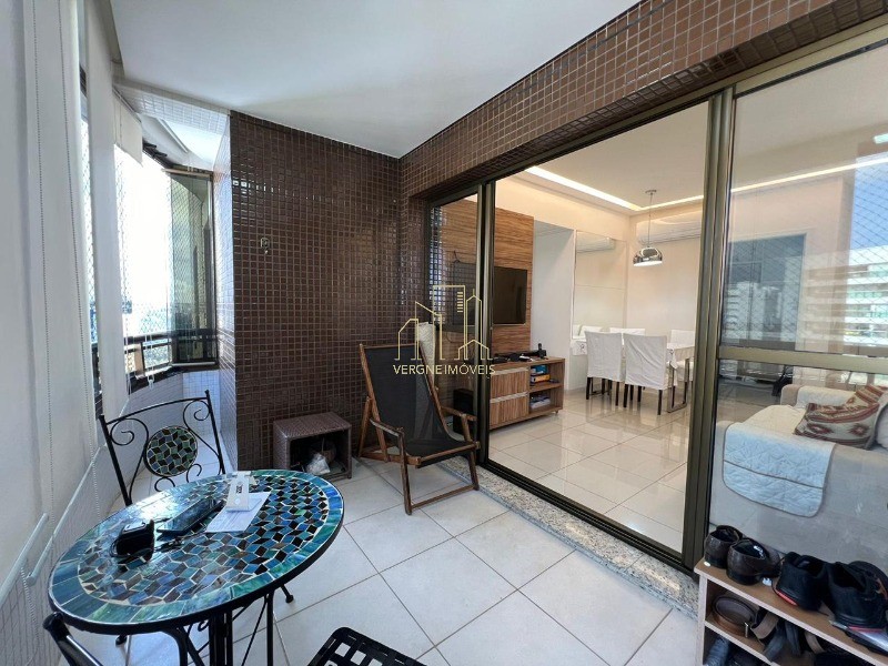 Apartamento à venda com 2 quartos, 79m² - Foto 2