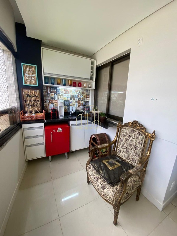 Apartamento à venda com 4 quartos, 137m² - Foto 3