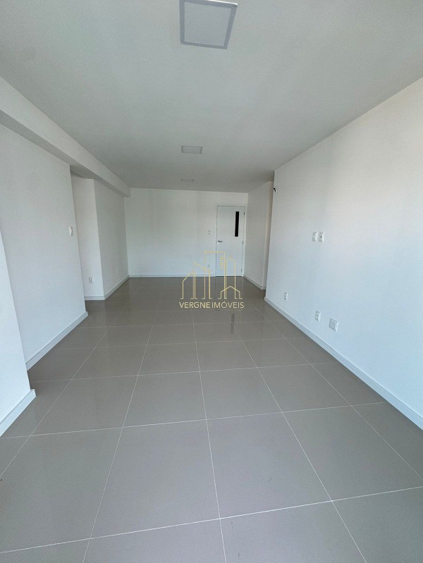 Apartamento à venda com 3 quartos, 126m² - Foto 4