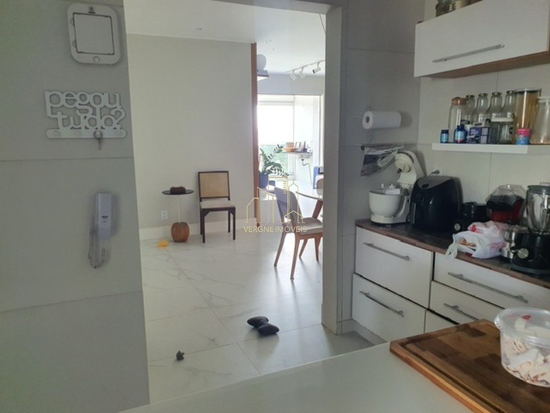 Apartamento à venda com 4 quartos, 143m² - Foto 35