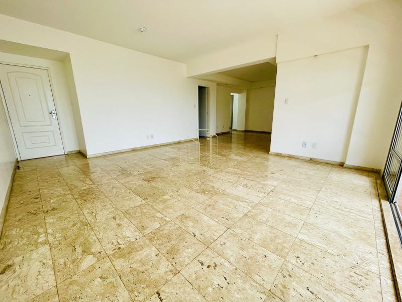 Apartamento à venda com 4 quartos, 200m² - Foto 3