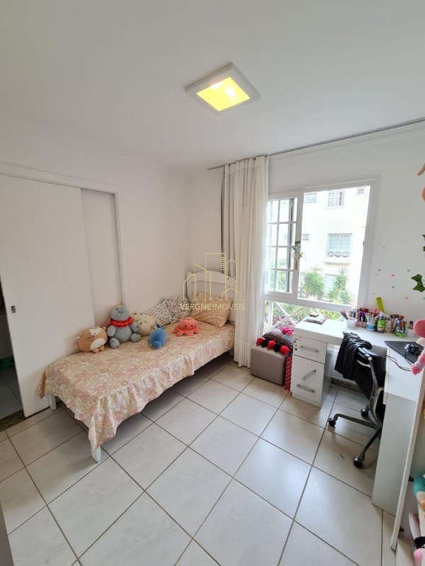 Apartamento à venda com 3 quartos, 233m² - Foto 27