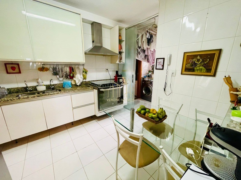 Apartamento à venda com 3 quartos, 137m² - Foto 17