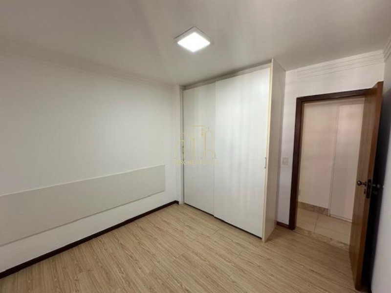 Apartamento à venda com 4 quartos, 145m² - Foto 9