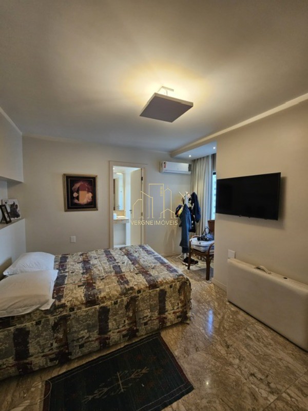 Apartamento à venda com 3 quartos, 205m² - Foto 24