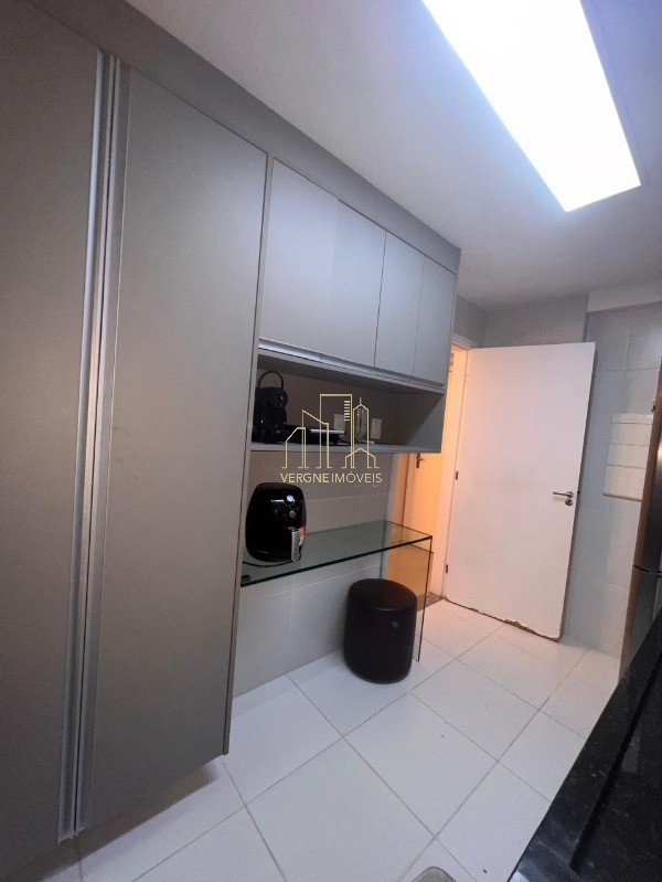 Apartamento à venda com 3 quartos, 81m² - Foto 11