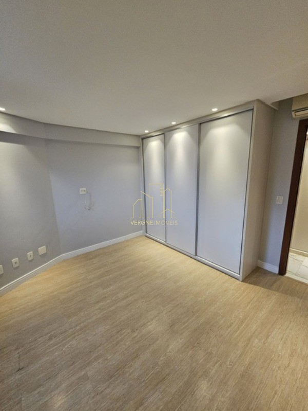 Apartamento à venda com 3 quartos, 130m² - Foto 19