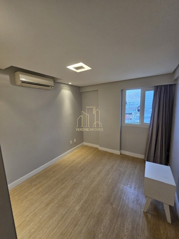 Apartamento à venda com 3 quartos, 130m² - Foto 17