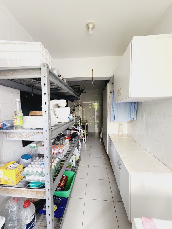 Apartamento à venda com 4 quartos, 202m² - Foto 17