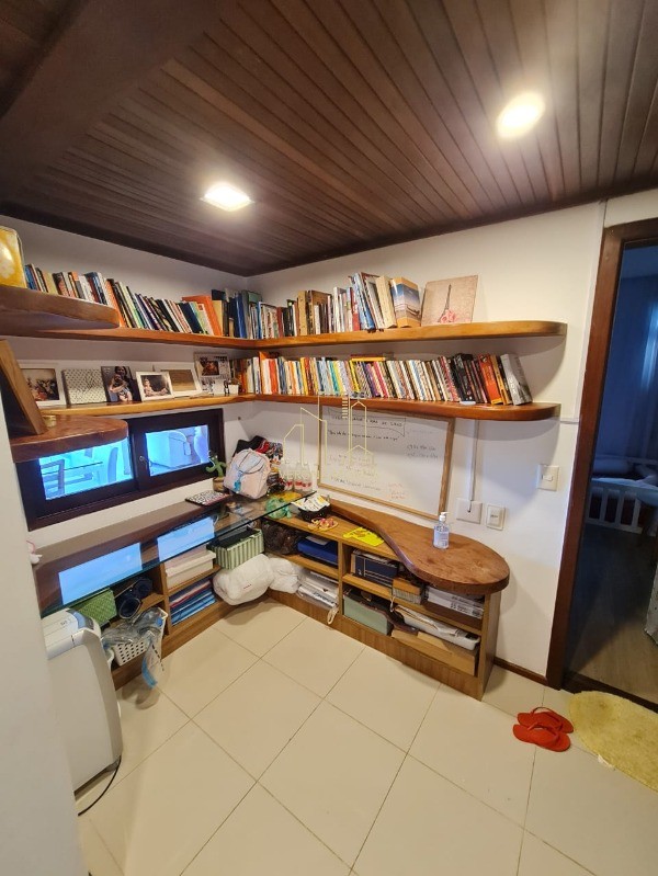 Casa de Condomínio à venda com 3 quartos, 180m² - Foto 35