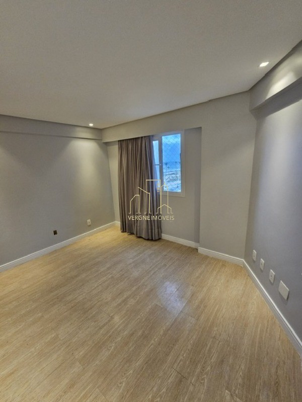 Apartamento à venda com 3 quartos, 130m² - Foto 20