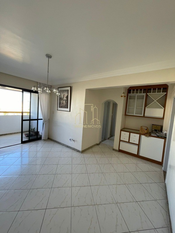 Apartamento à venda com 3 quartos, 100m² - Foto 2