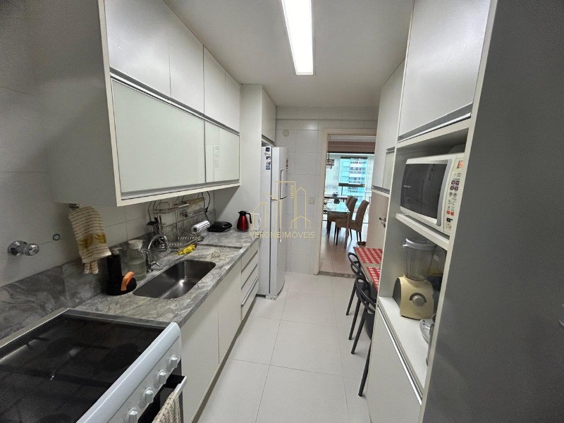 Apartamento à venda com 3 quartos, 130m² - Foto 23