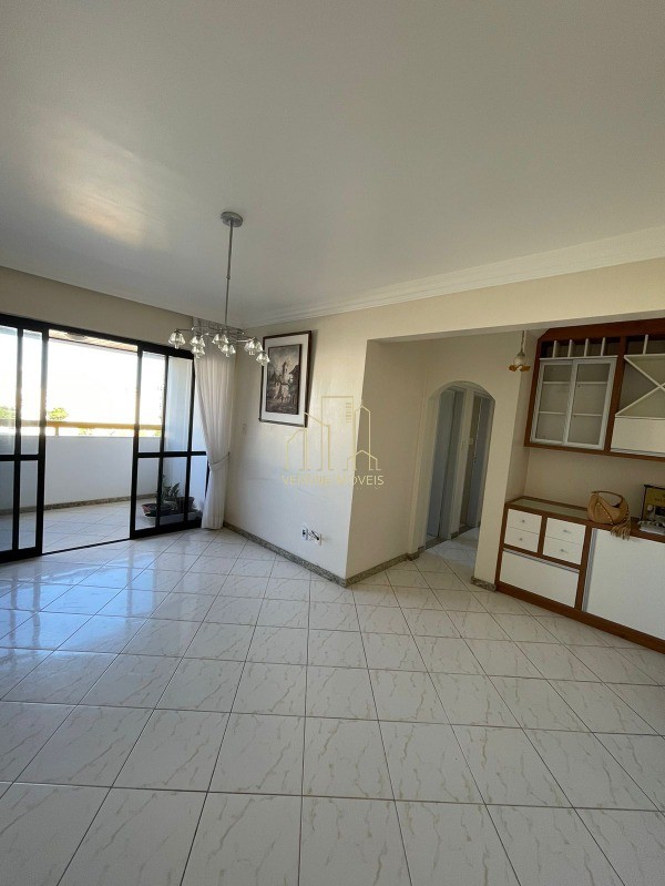 Apartamento à venda com 3 quartos, 100m² - Foto 1