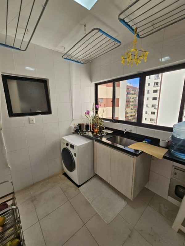 Apartamento à venda com 3 quartos, 205m² - Foto 38