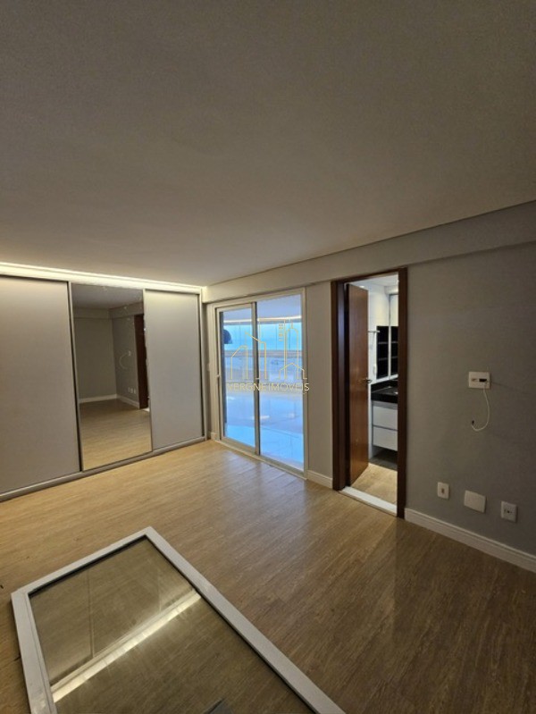 Apartamento à venda com 3 quartos, 130m² - Foto 13