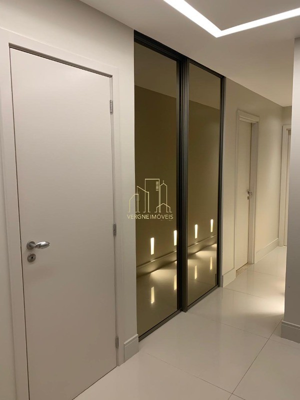 Apartamento à venda com 3 quartos, 113m² - Foto 15