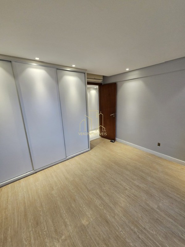 Apartamento à venda com 3 quartos, 130m² - Foto 21